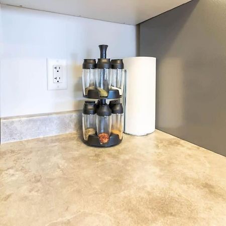 Newly Renovated Modern Condo Near Hospital, Unb Patio & Parking Coffee Saint John Exterior photo